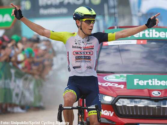 FG_labadana's tweet photo. ETAPA 9⃣ #LaVuelta22
El sudafricano de @IntermarcheWG Louis MEINTJES 🇿🇦 gana en #LesPraeres haciendo buen a la fuga un dia más. EVENEPOEL 🇧🇪 se exhibe en los últimos kms. y afianza su liderato.
@LouisMeintjes @EvenepoelRemco #WorldTour #ciclismo #cycling #spain 🇪🇦 https://t.co/jLXk0bRX5C