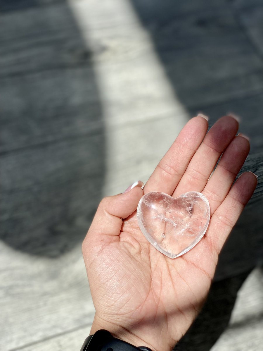 PeacefulMines's tweet photo. ✨✨✨ Fill your days with more LOVE and CRYSTAL HEARTS ✨✨✨ #peacefulminesboutique #crystalstore #crystalshop https://t.co/BgQp0dt3wz