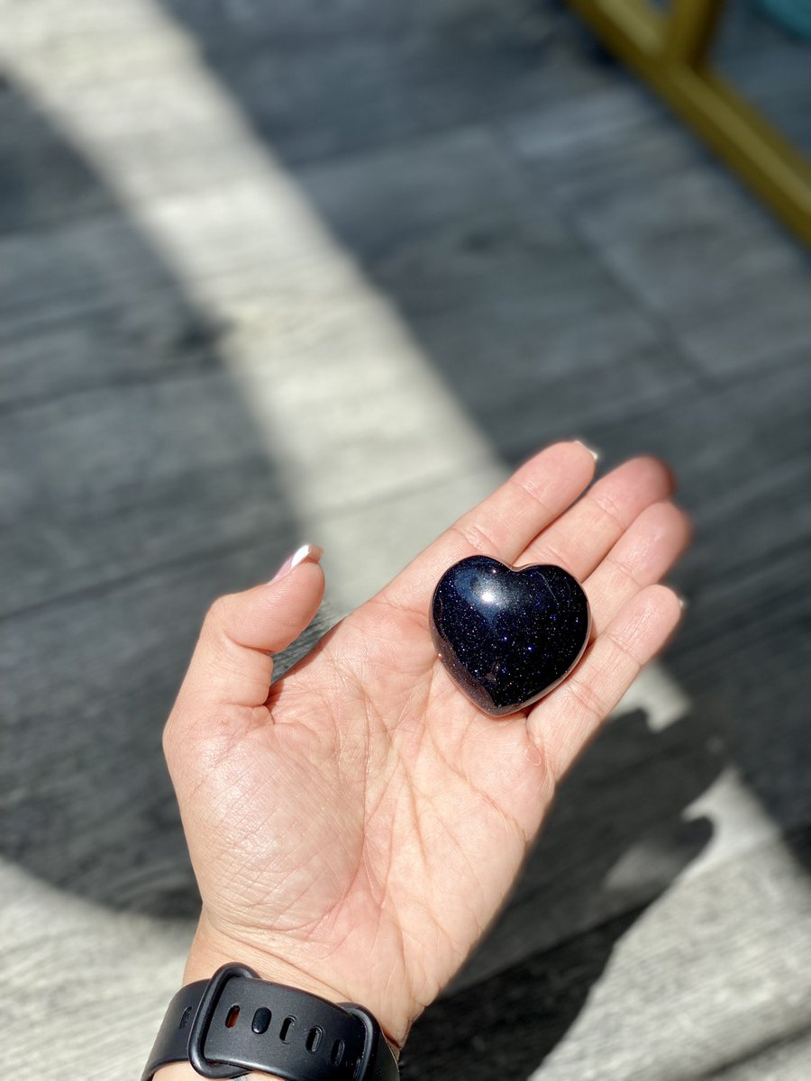 PeacefulMines's tweet photo. ✨✨✨ Fill your days with more LOVE and CRYSTAL HEARTS ✨✨✨ #peacefulminesboutique #crystalstore #crystalshop https://t.co/BgQp0dt3wz