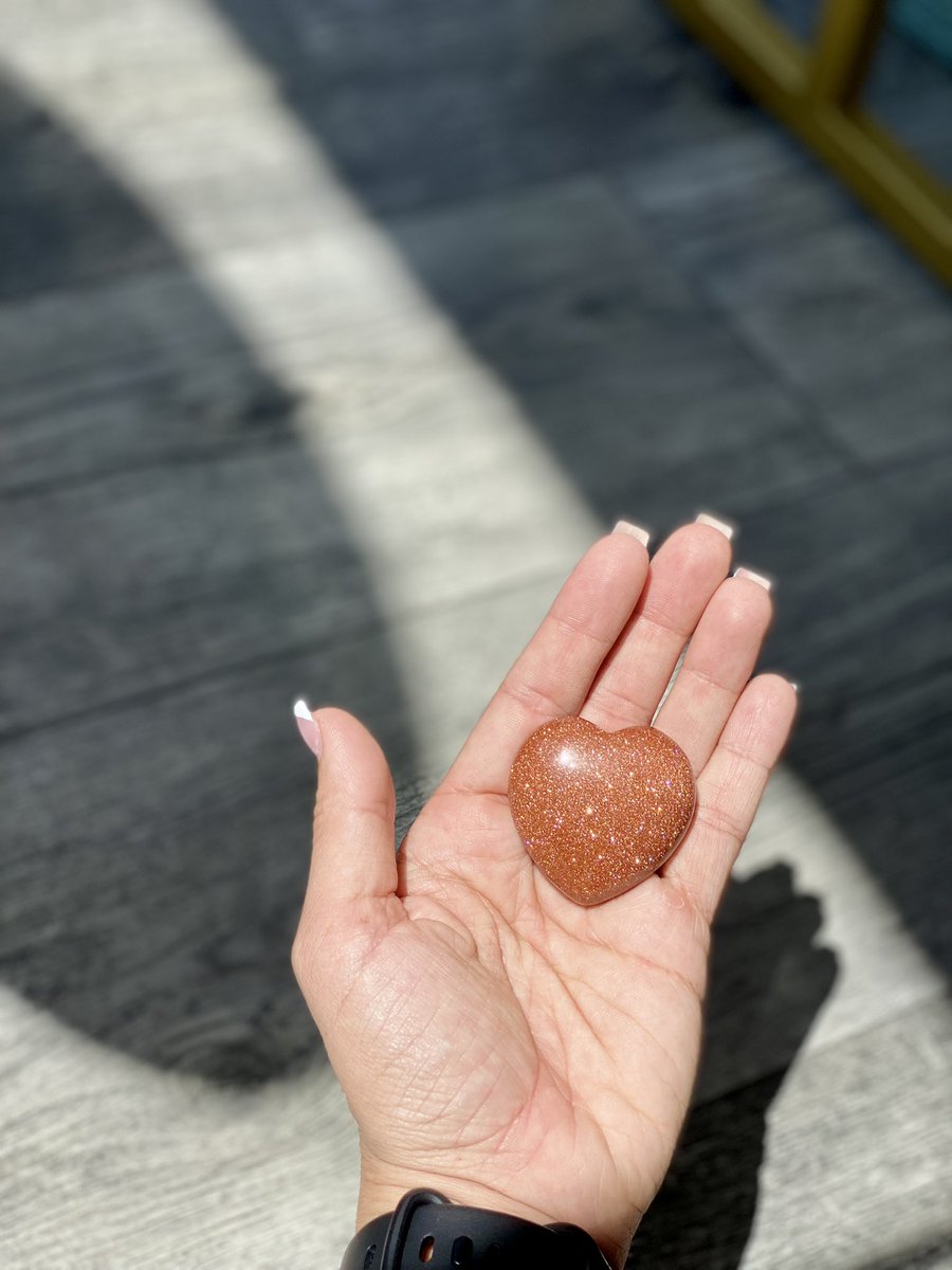 PeacefulMines's tweet photo. ✨✨✨ Fill your days with more LOVE and CRYSTAL HEARTS ✨✨✨ #peacefulminesboutique #crystalstore #crystalshop https://t.co/BgQp0dt3wz