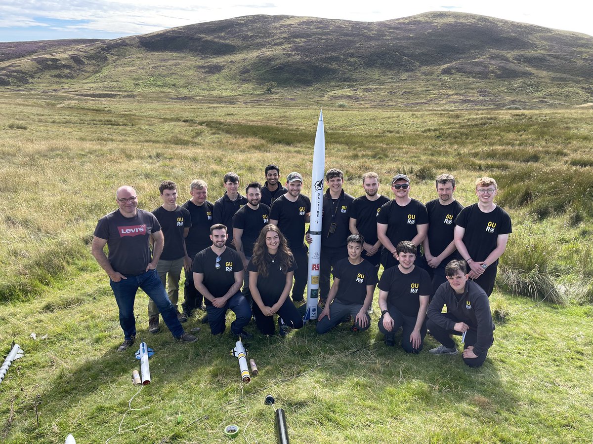 StratonautsHQ's tweet photo. Launch success! Pleased to support @GU_Rocketry on their launch of the Saltire-2 rocket in Scotland. Congratulations to the team for making it happen! This is a huge turning point for UK teams- starting the student space ecosystem. Well done! #space https://t.co/l04SwBq0xf