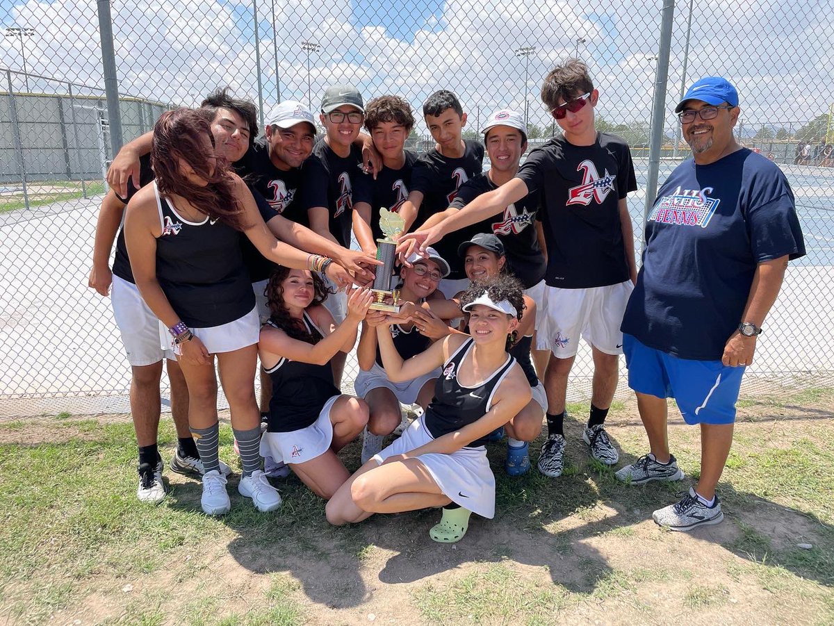 2nd place winners of the Ysleta ISD tournament! 🥈🎉🎉 Congrats team! <a href="/Americas_HS/">Nancy Torres</a>  #teamsisd #BlazerStrong
