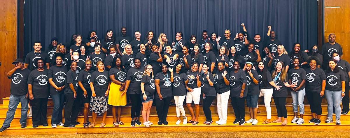 DanaBisker's tweet photo. Here we go @WinfieldESBCPS!!! Our team is ready to welcome back students tomorrow, August 29th for the 2022-2023 school year! #watchusgrow #BCPSTogether #Back2BCPS @ALouise1913 @BaltCoPS https://t.co/4Cr3lgX9la