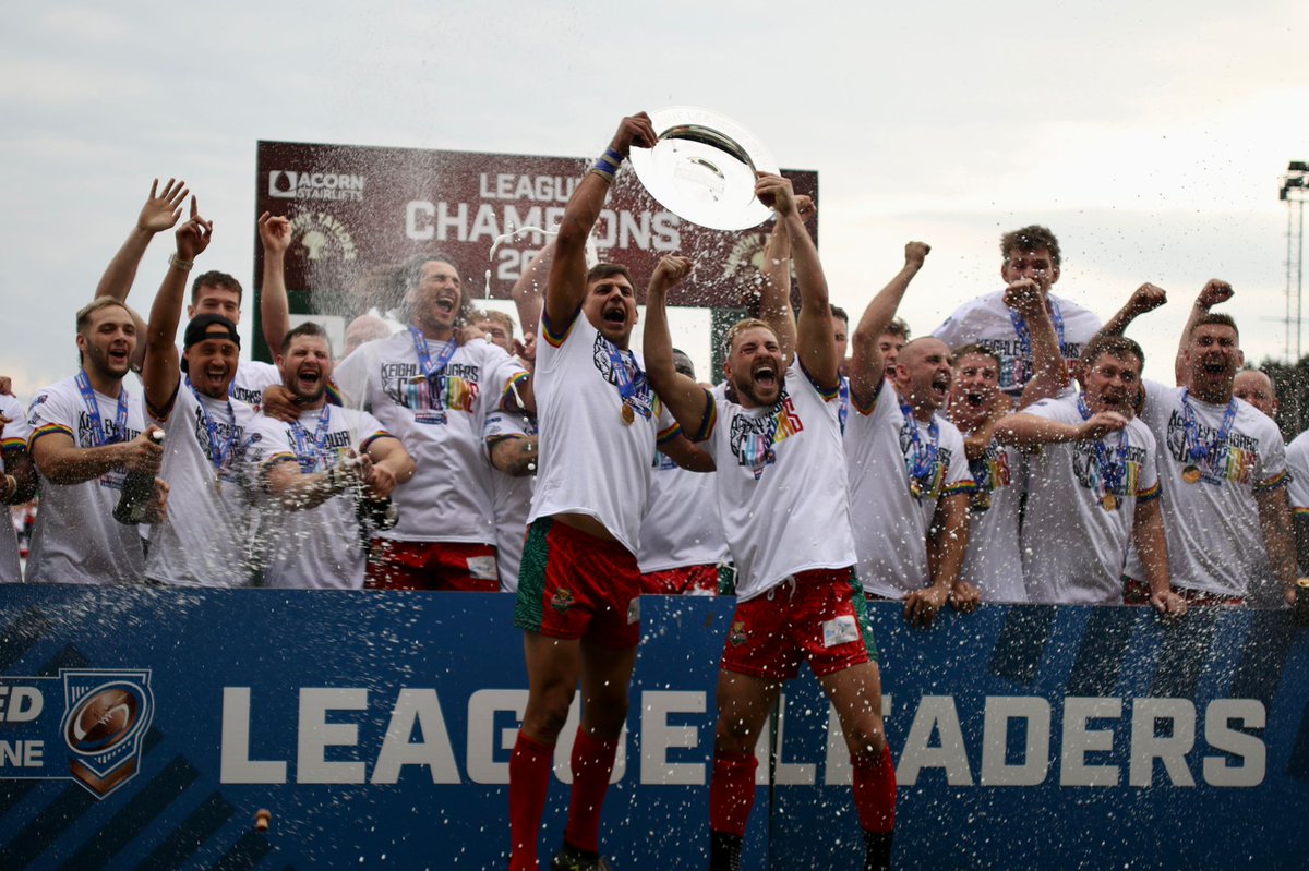 Cougarmania's tweet photo. 🥺 Our boys

📸 @JTSportsMedia1 

#JoinThePride https://t.co/xbDEOZjr8T