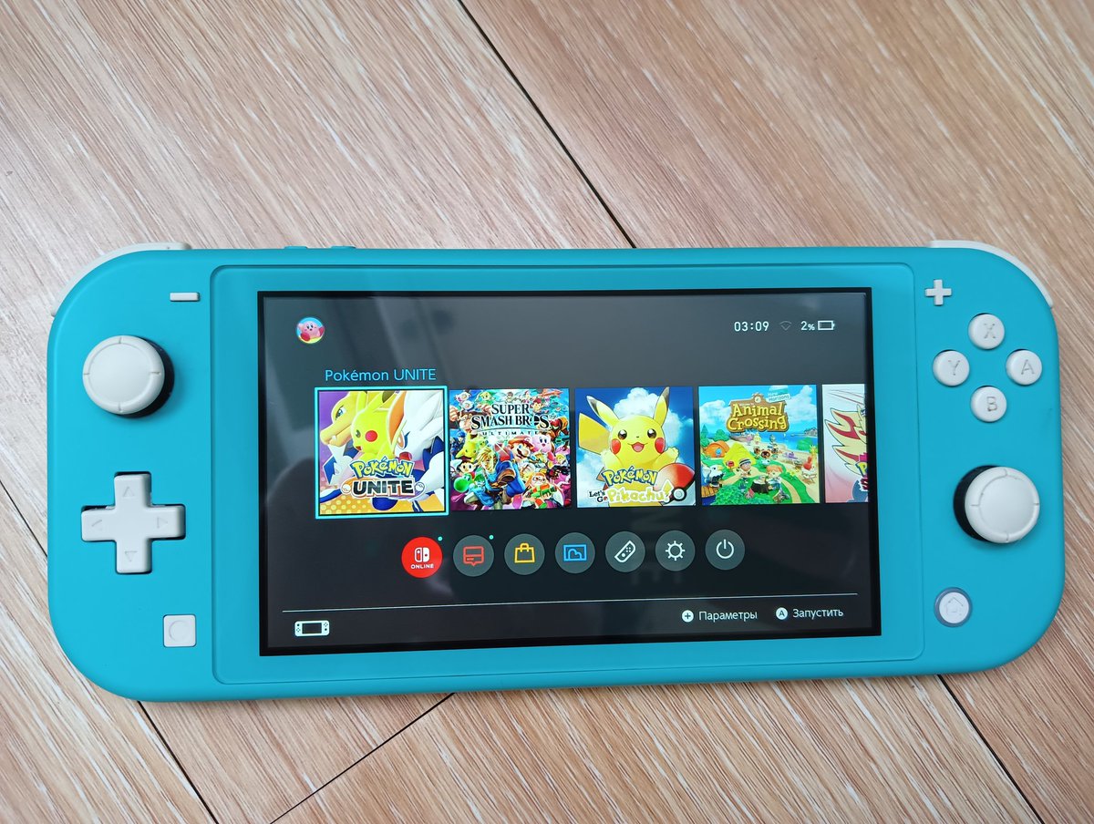PokedexYoutube's tweet photo. Чуваки, комунить нужен свич лайт? Желательно в Москве, без пересыла, за 12 (можем поторговаться). Состояние нового, пользовалась недолго. Не дрифтит. Мне он не нужен, валяется без дела, а денежки ой как нужны 😔 https://t.co/m2Btk9YanM