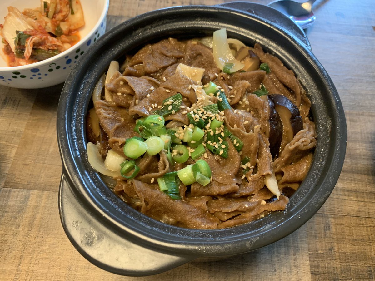 mooncat10's tweet photo. 언리미트 슬라이스를 이용한 뚝배기 불고기 https://t.co/bLZczFkYTT