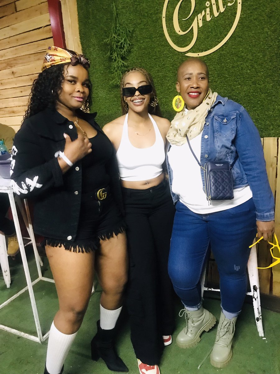lickableTasha's tweet photo. #PartyWithTheGhost #MphoWaBadimo #ourown skwiza https://t.co/kGVVgzzxdP