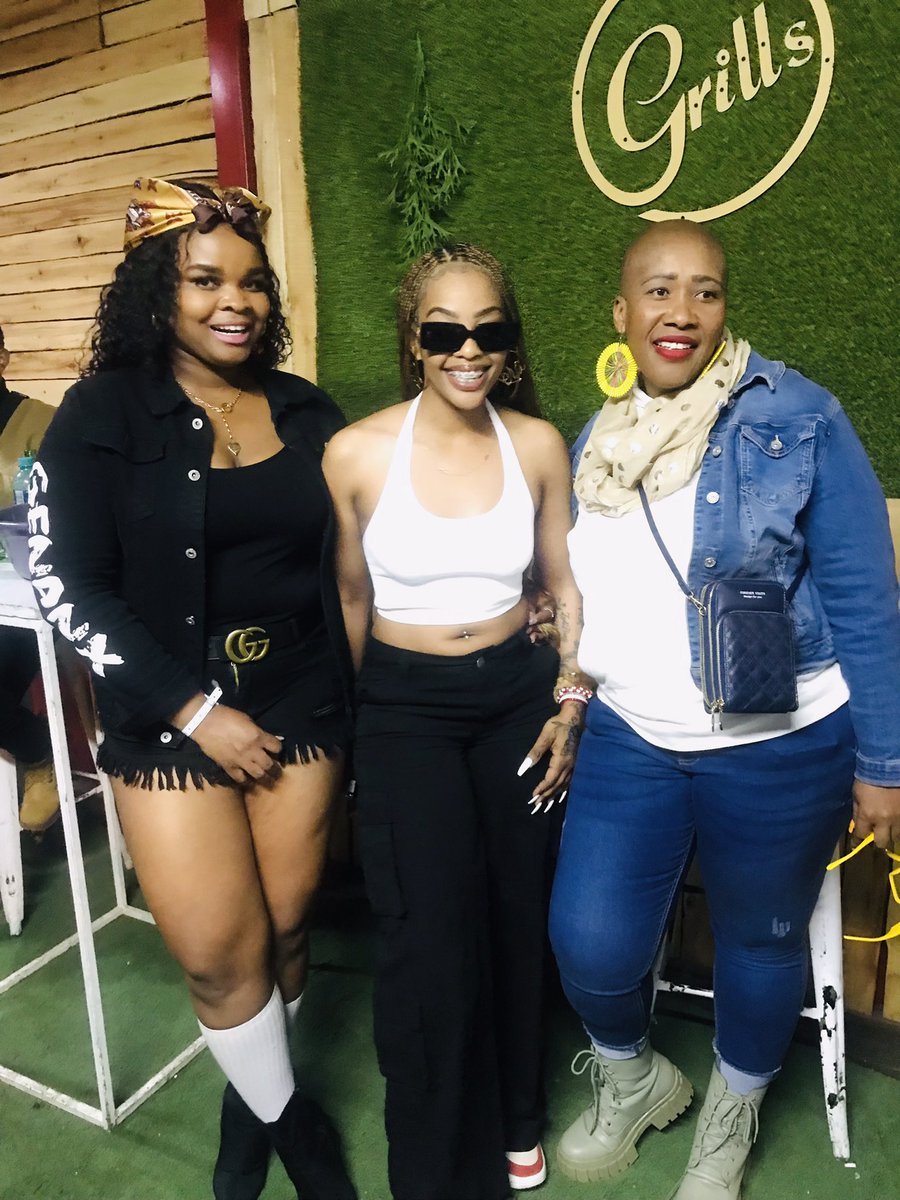 lickableTasha's tweet photo. #PartyWithTheGhost #MphoWaBadimo #ourown skwiza https://t.co/kGVVgzzxdP