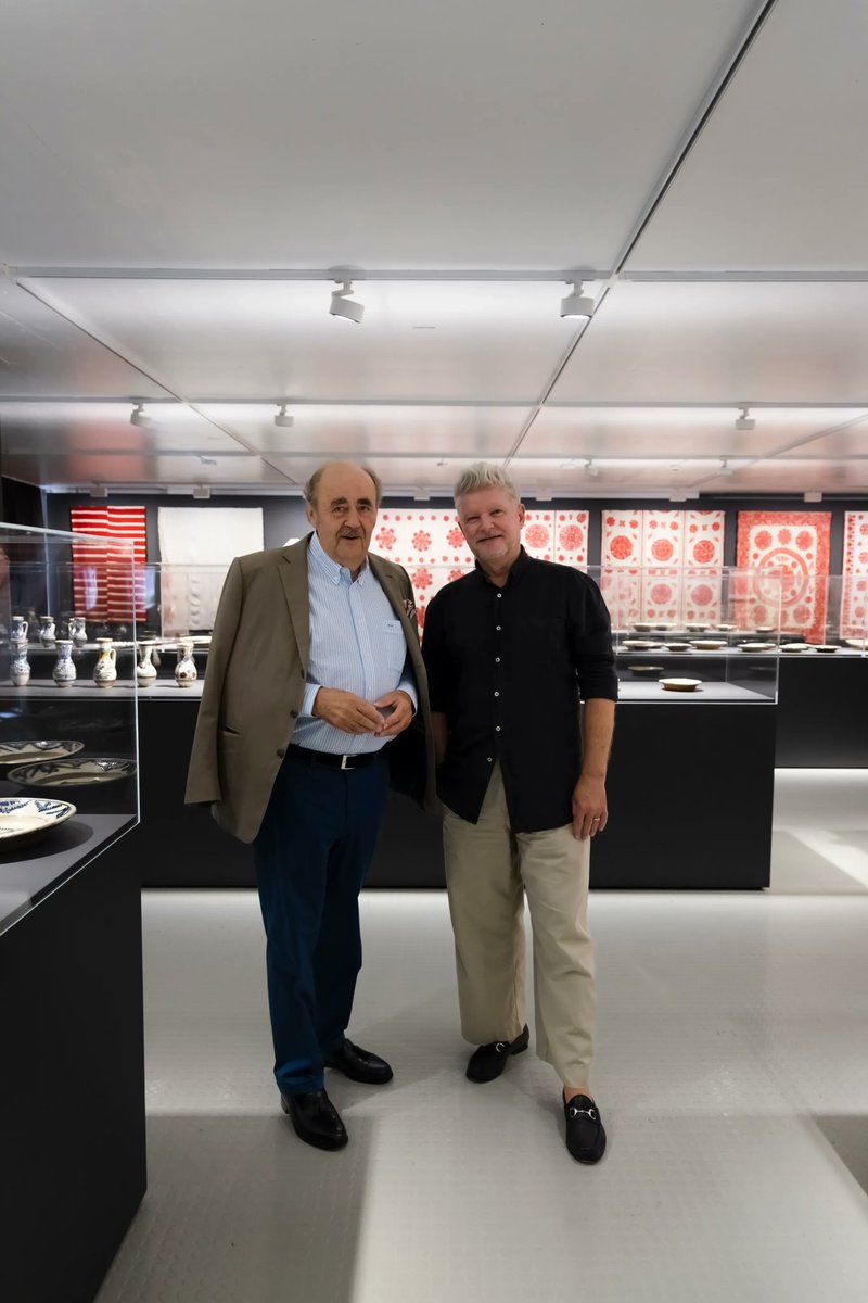 Don't miss the ARTIST TALK between the Gallery founder and collector Miklós von Bartha and Director Raphael Suter. 

–> 03/ September / at 4 pm