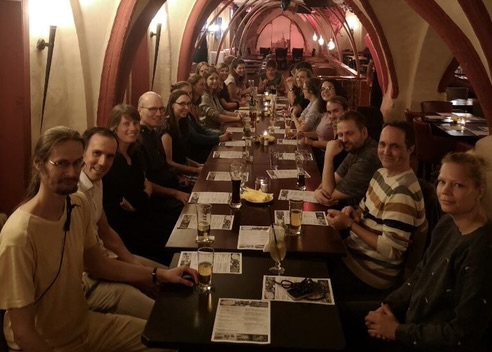 IPN_Kiel's tweet photo. International colleagues are on their way to the #EarliSIG2 Conference 2022 in Kiel to join the first social event and unofficial start to the three-day conference program: The pre-conference get-together at a local bar in #Kiel. Let the networking begin! #earlisig https://t.co/Twheg0bRni