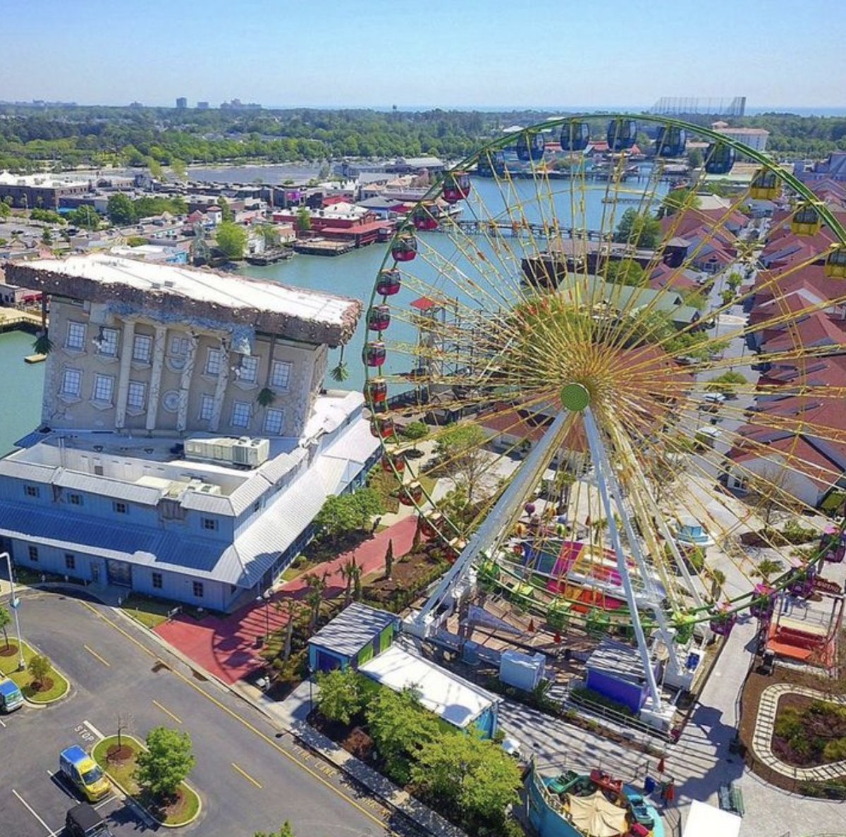 BroadwayatBeach's tweet photo. A bird's eye view of family fun 
📸: @myrtle_beach_real_estate on Instagram https://t.co/5iIvt4BQb0