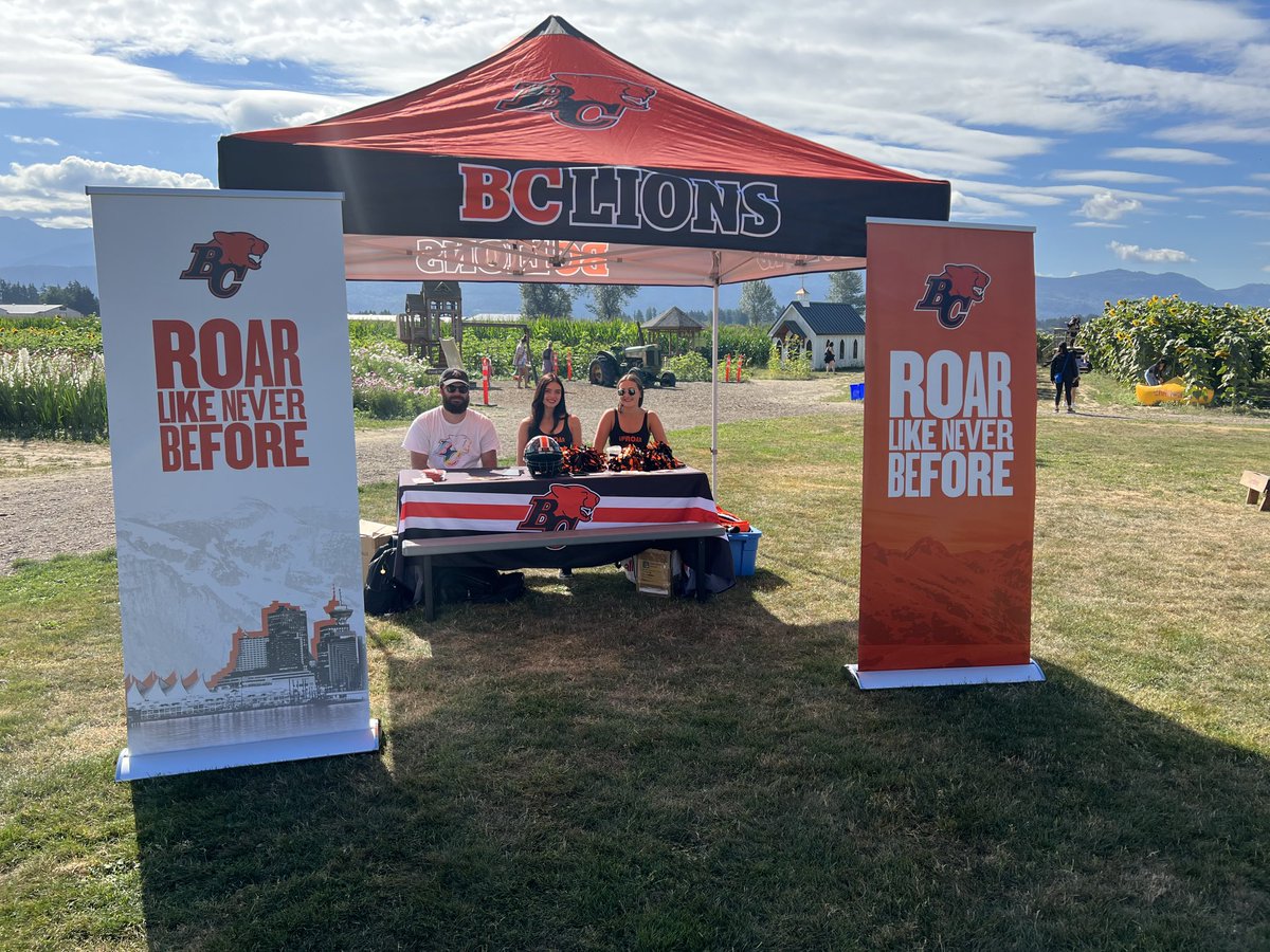 fepauls's tweet photo. Come check out some members of the fe lions dance team down at the chilliwack sunflower. Festival get your tickets on line and come on down https://t.co/5szPyIfIna