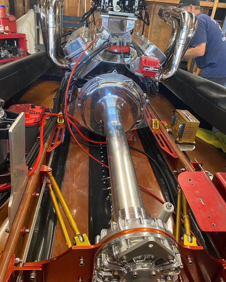 MasekRacing's tweet photo. V-drive &amp; Driveline ✅

#tommasekracingengines #masekracing #scottsteeleracing @amber_electric @gofastgirls @nautishine #theroachs  #boatracing  #girlracer #fatherdaughterracing #flatbottom #vdrive #lifelineracegear #shawnbealracing #canyonboats #driveline https://t.co/N3rf63nKlz