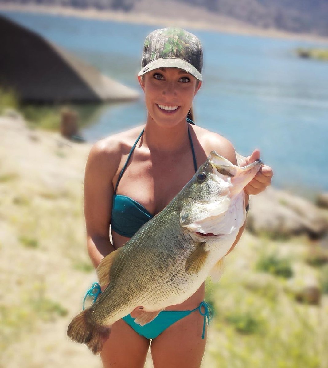 DrinkFishing's tweet photo. 🐟Tag a #fisherman & #fisher woman🎣
#fishing #drinkfishing #lmab #bigfish #bigpike #monsterpike #pelagicch #rebelcell #stroftfishinglines #vissen #musky #fiske #trip #memories #outdoor #angeln #fish #lake #garmin #see https://t.co/oc0gusaq6d
