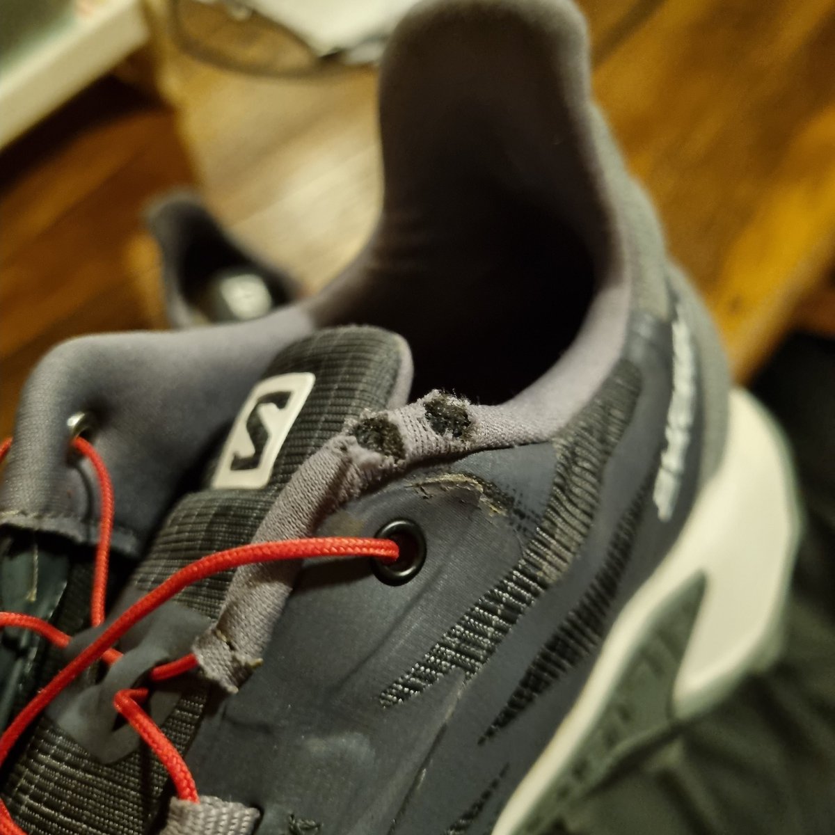 Es_Jay_Kay's tweet photo. @Salomon_SA  @SalomonSports  this kind of damage cant be consistent with the quality you guarantee and aspire to. Especially when no actual running was even done. All of this 2 months after purchase https://t.co/Z1flycoUgV
