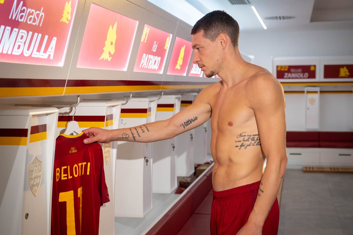 OfficialASRoma's tweet photo. 🟨🟥 https://t.co/AZn4FAVU7a
