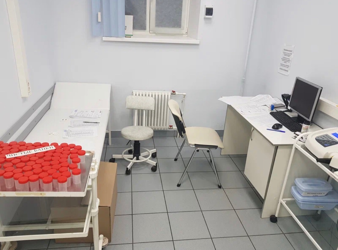 Alexey42780822's tweet photo. Medical examination room. Rectal Swab #rectalswabtest https://t.co/S0uV6zx6RW