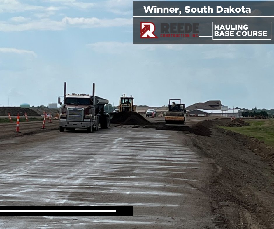 IncReede's tweet photo. Finishing lift of base course on the east end in Winner, SD
#constructionworker #constructionfamily #roadwork #aberdeensd #livelocal57401 #southdakota #concrete #paving #RCI #RCIRoadGuys #1R https://t.co/uXRFKYu6m2