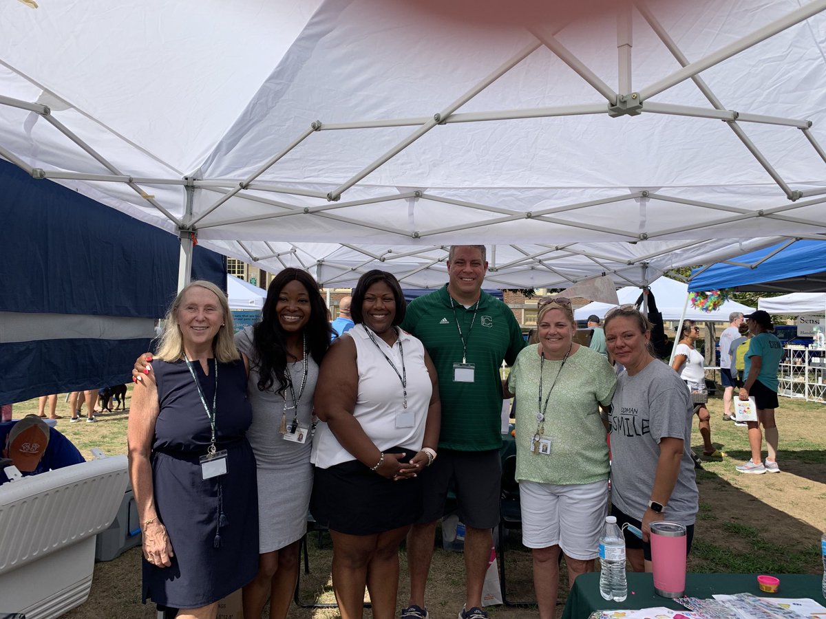 Derek Folan tweet media