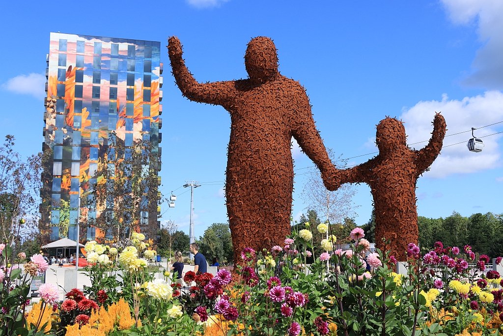 Kunstwerk Beehold #Floriade #Almere #Flevoland #Nederland #GroetenUitHolland #Fotografie #Canon #EOS90D johnwitjes.nl/flevoland/kuns…. Tag ons #groetenuitholland.