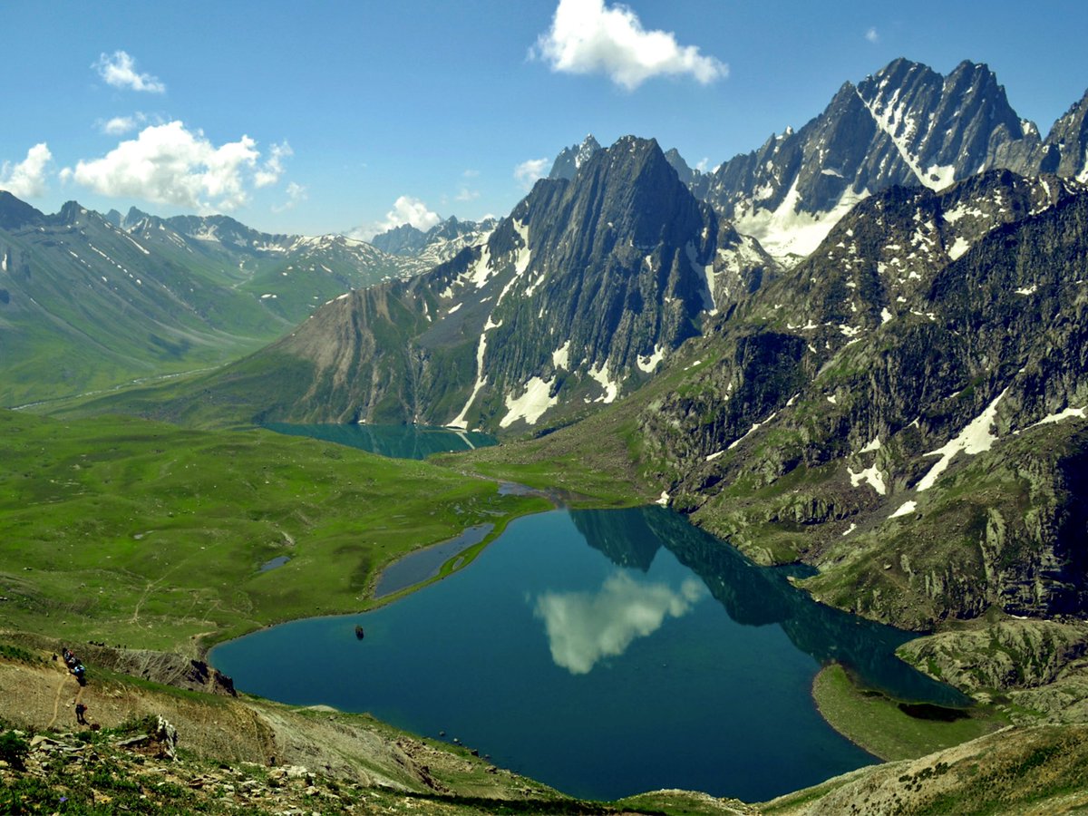 One picked by <a href="/FriedSwordsman/">SamVinsmoke</a> my dearest brother who has been supporting the community wholeheartedly. Honestly I really don’t have words to thank him enough.

Thanks a ton Sam!

Now only 3 pieces available now on OS.