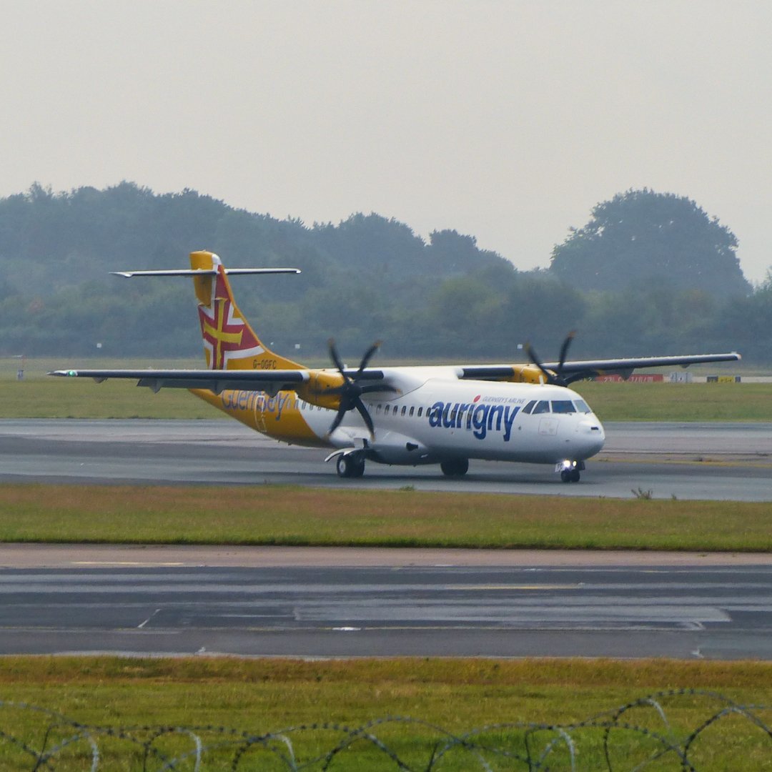 Michaelflying28's tweet photo. Aurigny Air Services ATR 72-600 G-OGFC arriving at Manchester Airport from Guernsey Airport 23.7.22.
#aurignyairservices #atr #atraircraft #atrlovers #atrintolife #atrleads #atrintolife #atr72 #atr72lovers #atr72600 #atr72_600 #atr72600series #atr72600✈️ #atr72600lover #atr600 https://t.co/V1qWOm5FPj