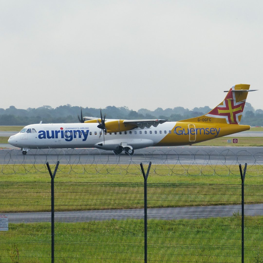 Michaelflying28's tweet photo. Aurigny Air Services ATR 72-600 G-OGFC arriving at Manchester Airport from Guernsey Airport 23.7.22.
#aurignyairservices #atr #atraircraft #atrlovers #atrintolife #atrleads #atrintolife #atr72 #atr72lovers #atr72600 #atr72_600 #atr72600series #atr72600✈️ #atr72600lover #atr600 https://t.co/V1qWOm5FPj