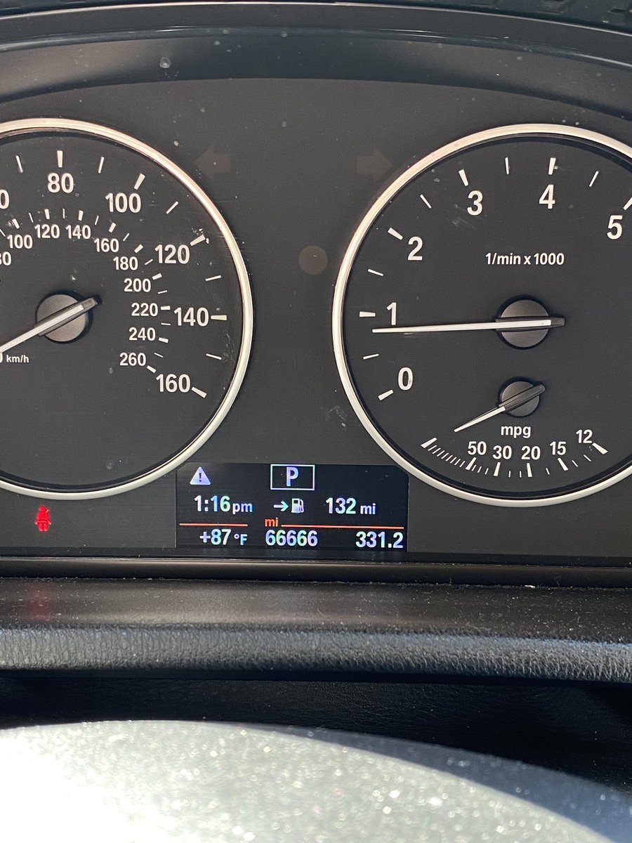 TheBasselisk's tweet photo. Bless this car https://t.co/YOwgpOO4Nc