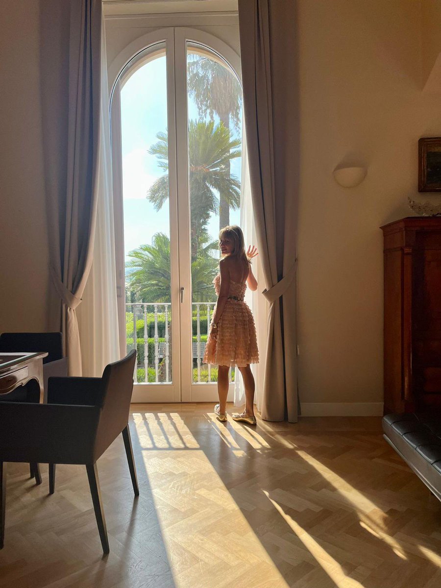 VillaPulejo's tweet photo. Thanks to this client who wanted to send us this shot in our lounge, at the height of her stay. #VillaPulejo #Resort #DesignHotel #Messina #Sicilia #VisitMessina #VisitSicily https://t.co/XiAQkuxB8Q