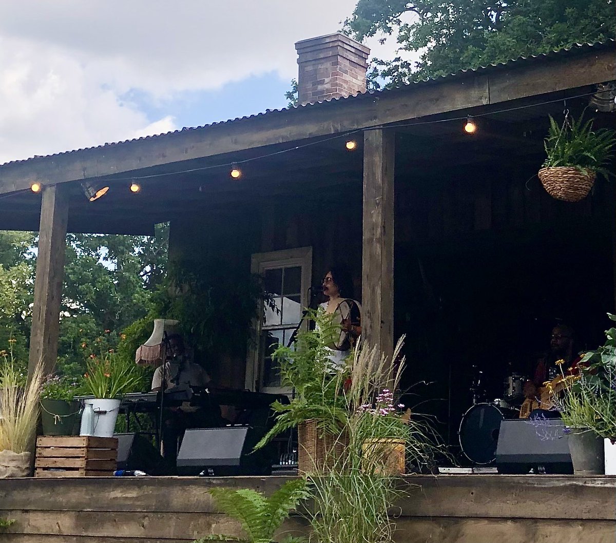 GaryHobbs_64's tweet photo. What an absolute privilege to witness @CharlyLowry’s powerful and moving performance @TheLongRoadFest yesterday. Thank you! ✨❤️🙏🏻 #FrontPorch #ColorMeCountry https://t.co/Cxps3vQ8UK