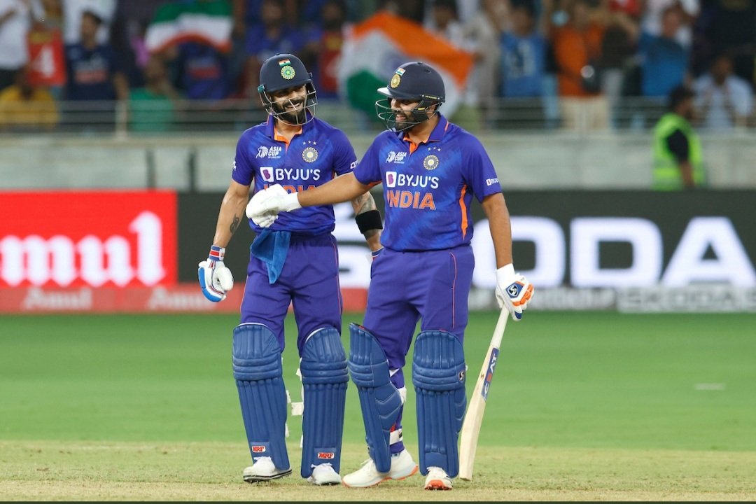 Swapnadeep2002's tweet photo. INDIA !!! 🇮🇳♥️

#IndiaVsPakistan #AsiaCup2022 https://t.co/y7lk3wYTGq