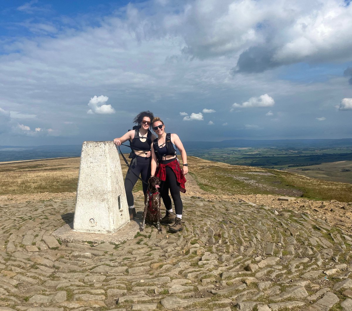 Danielle_l23's tweet photo. Bank Holiday adventures #MalhamTarn #PendleHill https://t.co/GuA6USiyOM