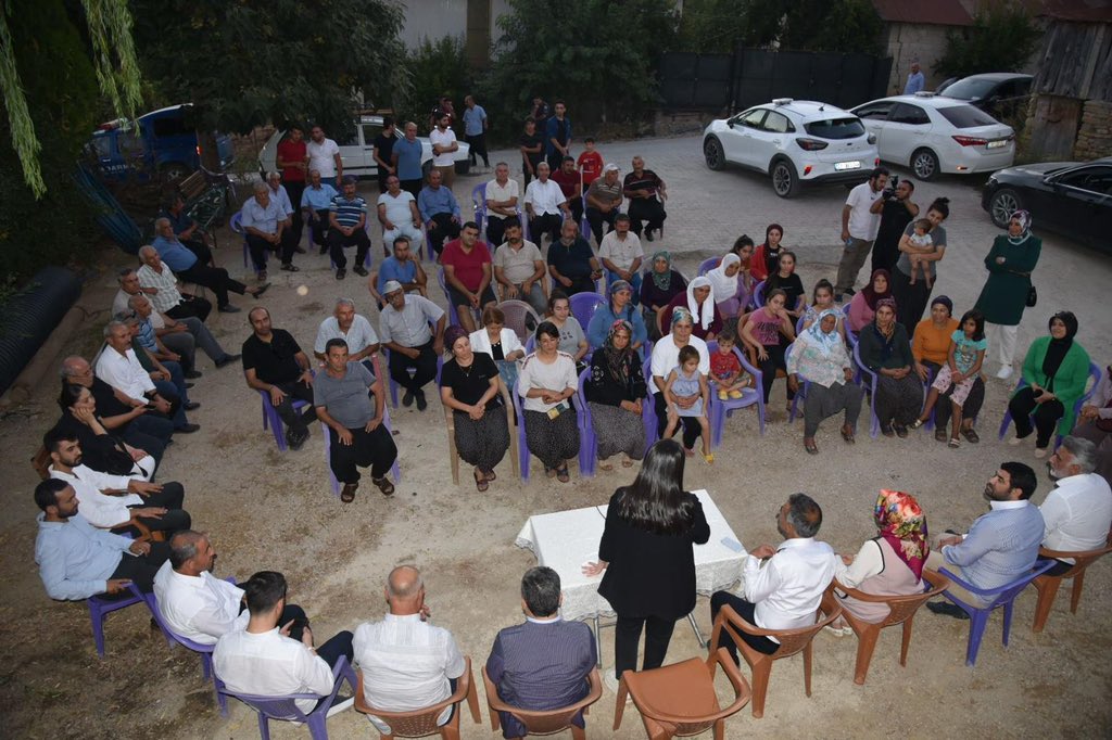 islambunul's tweet photo. 📍#TicaretOdası
📍#Eskimantaş
📍#Boztahta
📍#Kuyubeli
📍#Çürüklü
📍#Minnetli
📍#Mahmutlu

Teşkilat mensuplarımıza, Oda Başkanlarımıza, Muhtarlarımıza ve vatandaşlarımıza ev sahipliği nedeni ile teşekkür ediyoruz. @jsarieroglu 

#Hedef2023 https://t.co/s92nQ3k6DX