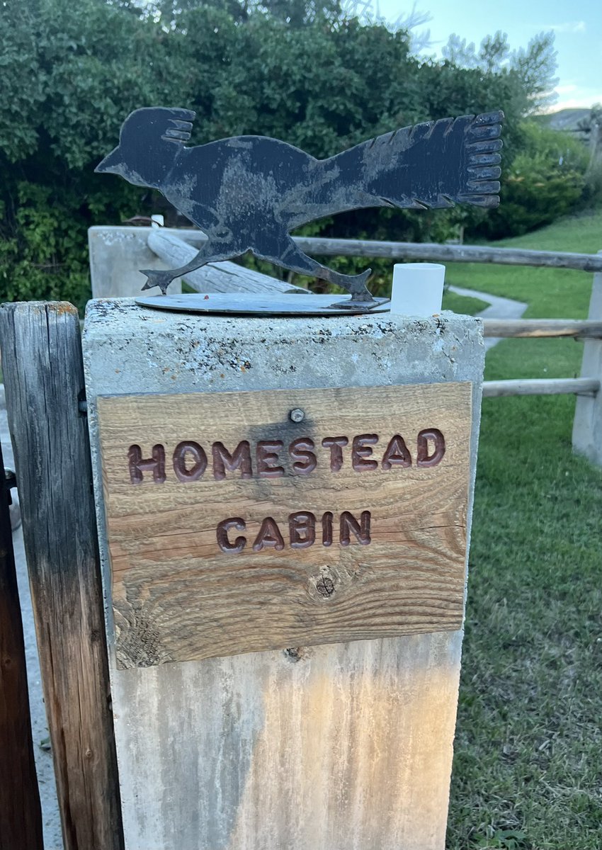 oakleyh21's tweet photo. Out in Wyoming/Montana for a fishing trip and really feeling like I’m in the #wynonnaearp universe! Our Airbnb is called the Homestead! All I need is the Waverly to my Nicole and I’ll be set haha #BringWynonnaHome https://t.co/PvDaClCpPN