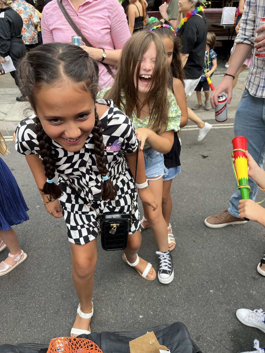 CocoClarkson's tweet photo. Notting Hill Squad 2022 #girls #NottingHillCarnival #friends #london @KidneyBean2011 @littleena71 https://t.co/oAmqsMW1EX