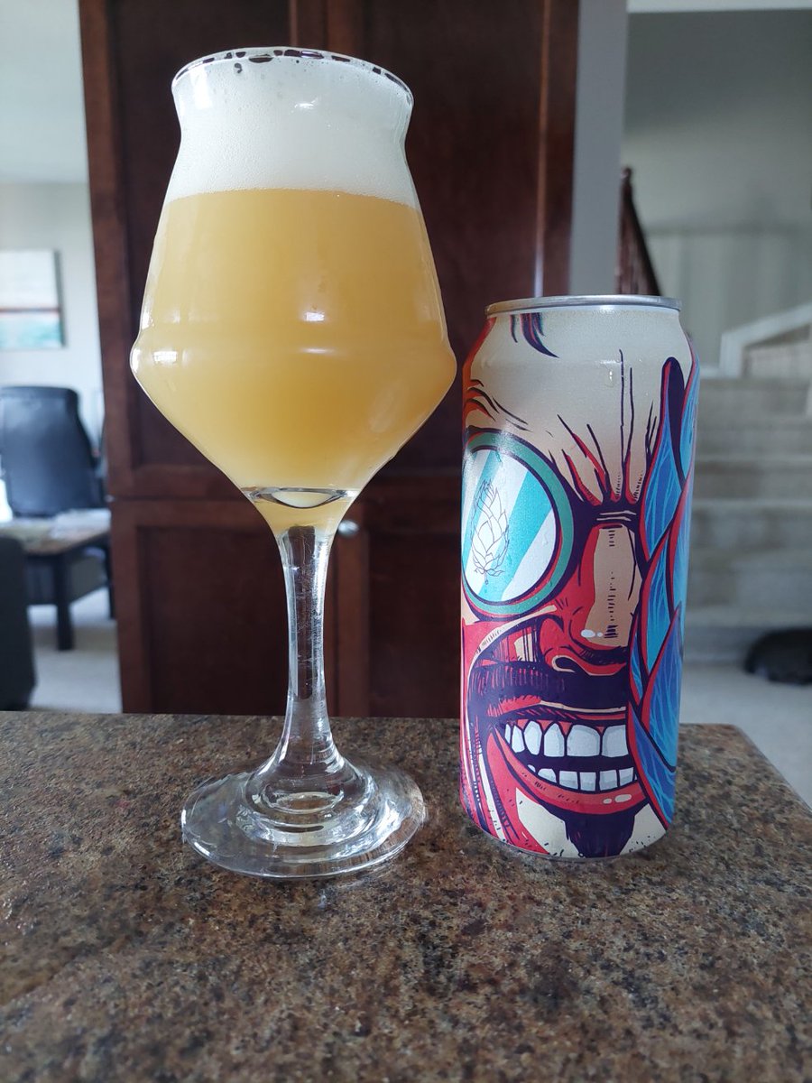 ottawahockey's tweet photo. Montreal Vice, a NEIPA by #BreWskey is in my glass. Beautiful colour. DDH'd with Enigma and Citra. Quite good, personally I wish Citra shinned a little more 🍻 @SmittyMMA @Bertrand_Boily @freeszya @greatbigkid_eh @glennhendry @AlexandreTardi3 https://t.co/a3G5zf7maF