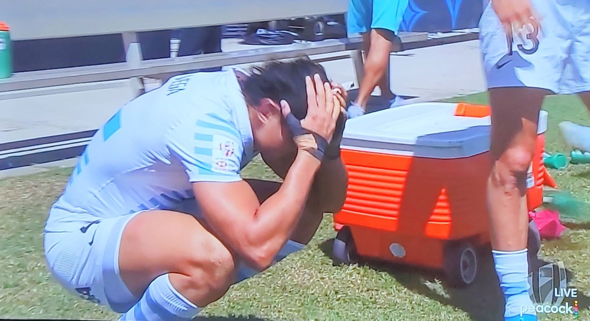 vow vow vow. Manuia <a href="/rugbySAM_/">#RugbySamoa</a> after a try saving after 3 mins and a try after 4 mins golden time. What a game. Samoa ending ARG hope of Championship series winner.  Now, it's down to Fiji and Australia. Fiji needs to win LA and Australia won't get a Bronze.