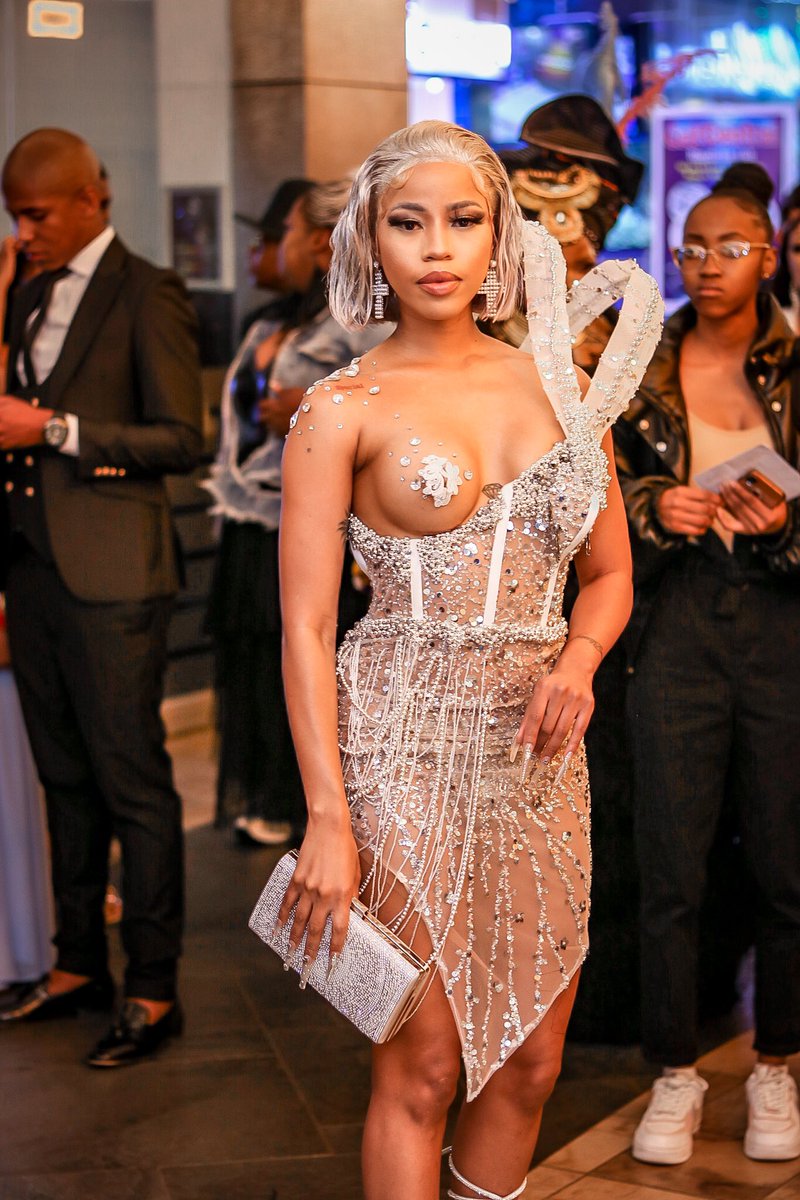 PhilMphela's tweet photo. SPOTTED: Anele Zondo

The TV personality and actress is at the 2022 South African Music Awards in Sun City 

#SAMA28 #KgopoloReports  

📸 @GeeSnaps https://t.co/QfZrlcGUn2