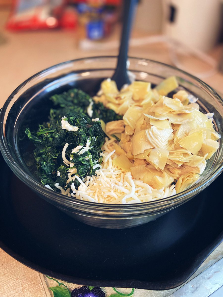IJustDontLikeU_'s tweet photo. Adventure 2 today โฆ
Homemade spinach artichoke dip & a Blueberry Lemonade Hazy IPA from @fifthwardbeer !! #snackingsunday #sundayfunday #foodadventures #fifthward #hazyipa #crowler #castiron https://t.co/6BRHOcUPjG