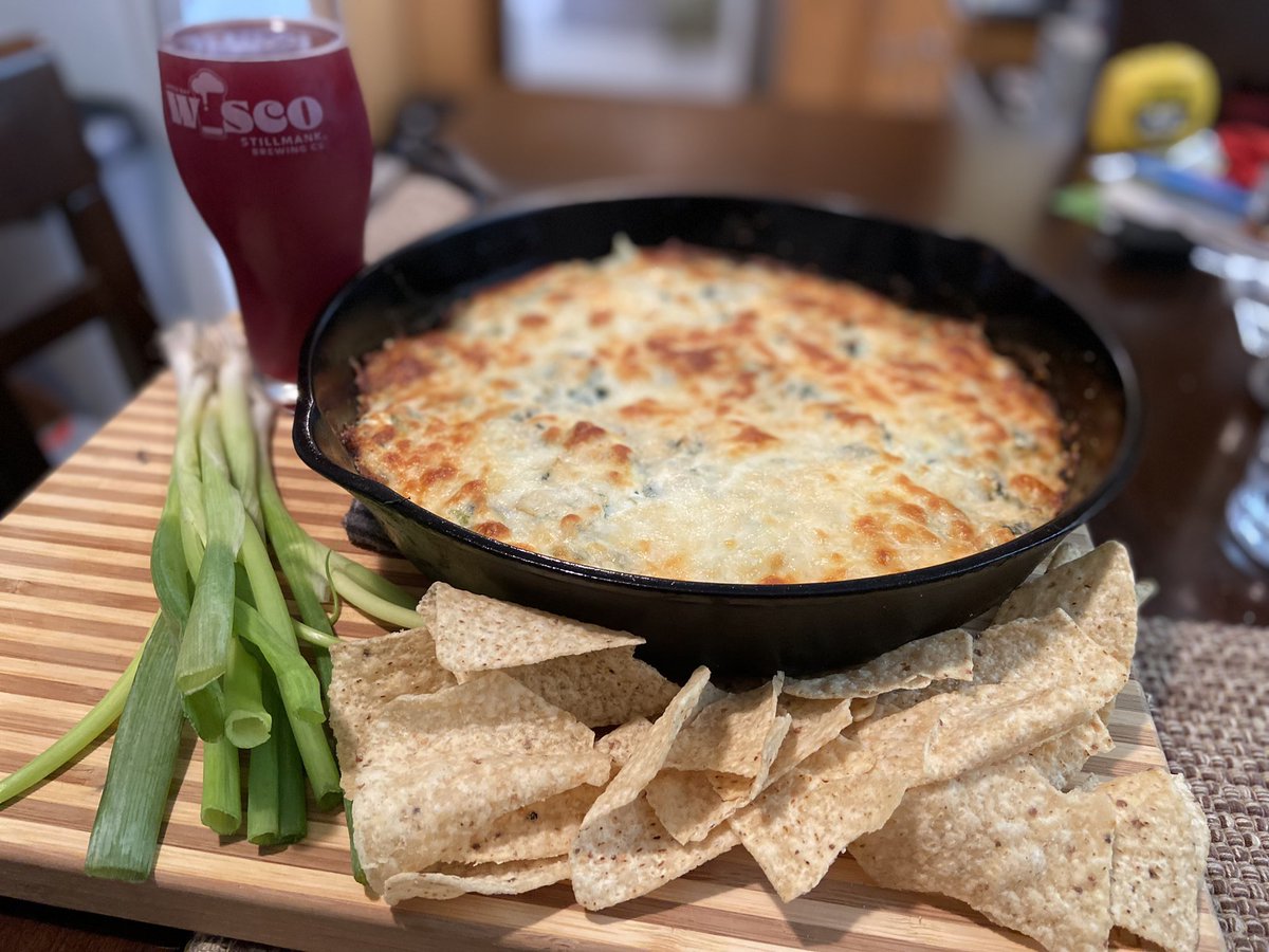 IJustDontLikeU_'s tweet photo. Adventure 2 today โฆ
Homemade spinach artichoke dip & a Blueberry Lemonade Hazy IPA from @fifthwardbeer !! #snackingsunday #sundayfunday #foodadventures #fifthward #hazyipa #crowler #castiron https://t.co/6BRHOcUPjG