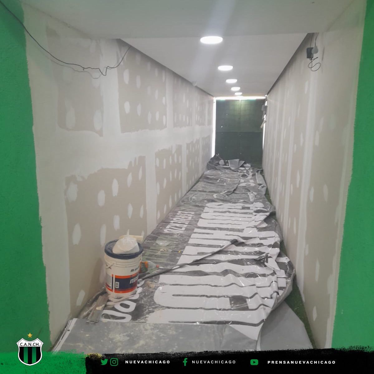 EstadioCANCH's tweet photo. 🤩 [ESTADIO]

🚧 Plan de Obras.

👷🏽 Así luce la remodelación de el túnel del estadio que conecta el vestuario con el campo de juego. https://t.co/EodMx0eUv9