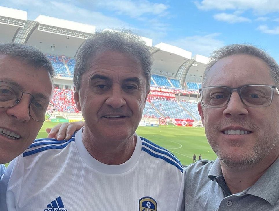 Na Arena das Dunas para acompanhar o jogo decisivo entre América x <a href="/sercaxias/">S.E.R. Caxias</a>, valendo o acesso à Série C, na companhia do vice-presidente da CBF, Francisco Novelletto, e do secretário-geral da FGF, Mauro Rocha.