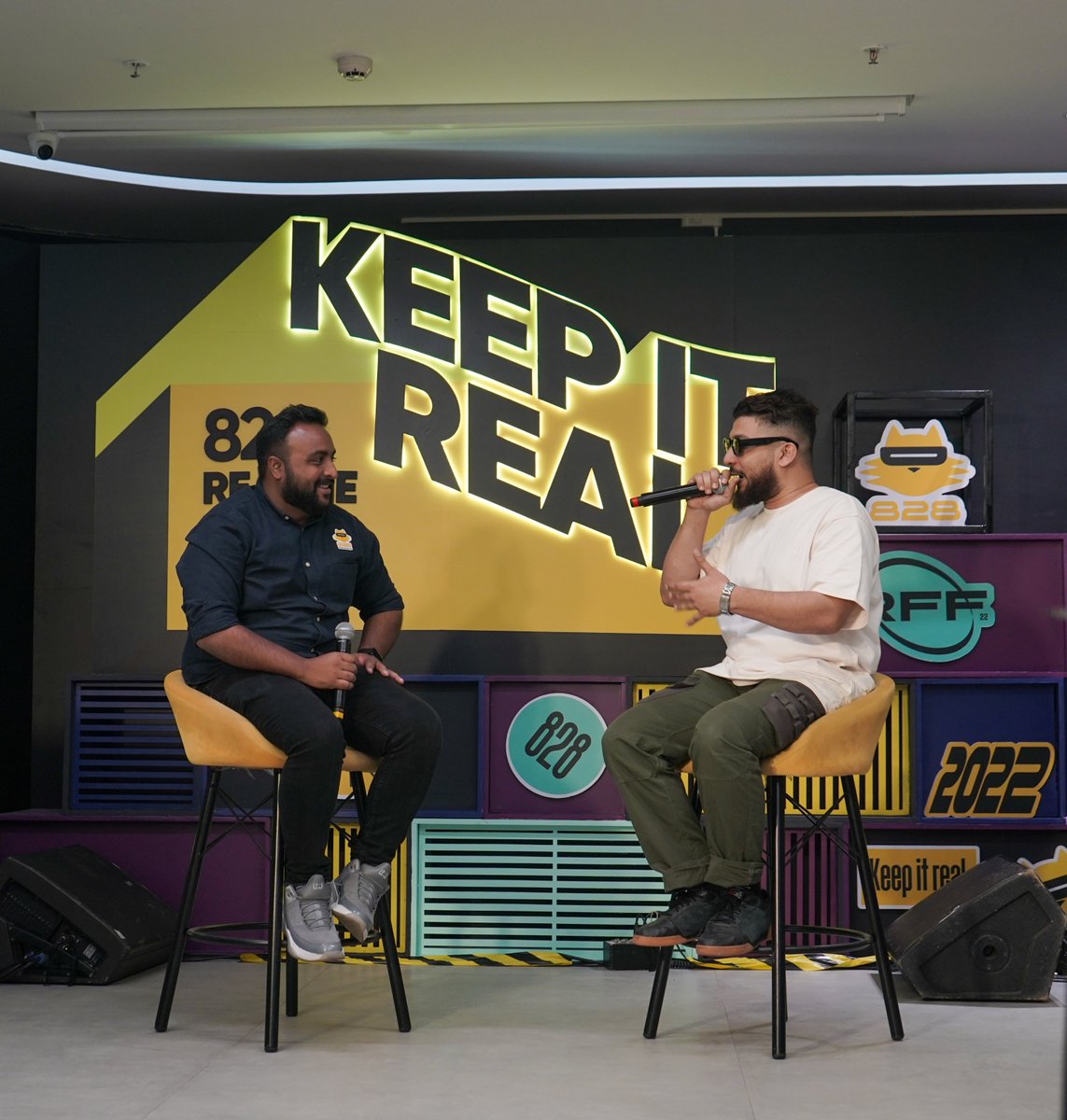 realmeIndia's tweet photo. It's Bantai Bachi Bamai Time!

Welcome on stage @NaezyTheBaA, the King of the streets who is bringing his fiery voice to the main stage of the #828realmeFanFestival for an exhilarating performance and interaction with our #realmeFans🔥 https://t.co/qozjv80acf
