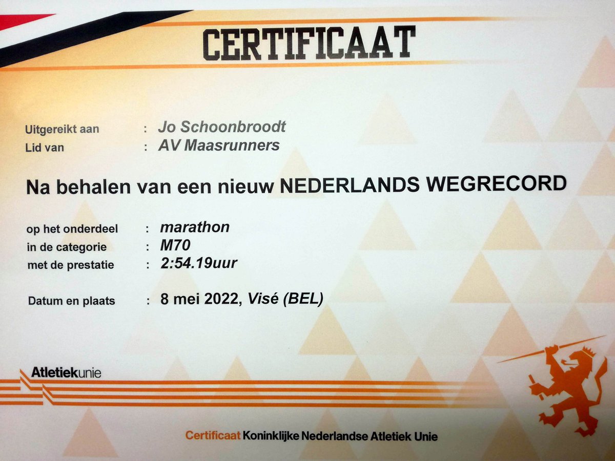 Investeren in je eigen lijf loont op elke leeftijd.
Mijn M70 marathon tijd (2:54:19) nu officieel erkend door de Atletiekunie. Dit is tevens een Wereld Record Marathon M70 en was marathon nr 75 onder de 3 uur.
#Marathon #Sub3 #ASICS #Frontrunner #WR #ER #NR