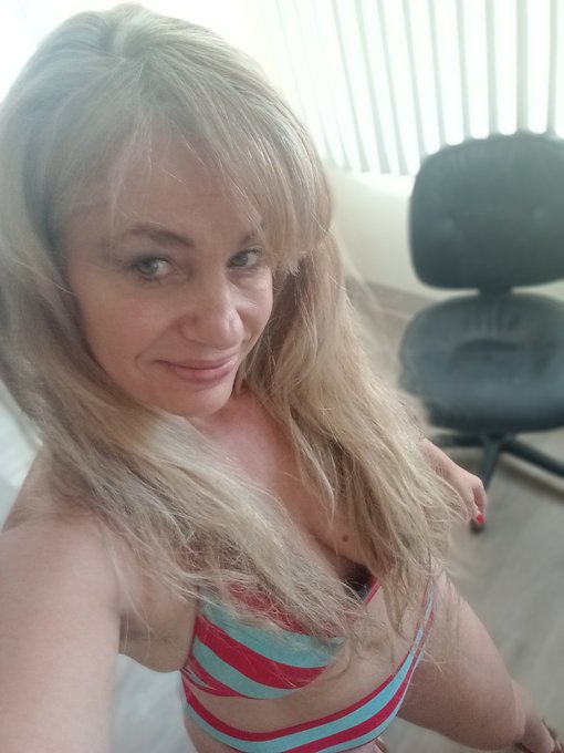 Who wants to go swimming? https://t.co/BN0RpZ3U6k<a href="/tag/milf"class="tags"><span>#milf</span></a><a href="/tag/gilf"class="tags"><span>#gilf</span></a><a href="/tag/mature"class="tags"><span>#mature</span></a><a href="/tag/cub"class="tags"><span>#cub</span></a><a href="/tag/fitwomen"class="tags"><span>#fitwomen</span></a><a href="/tag/cougarnation"class="tags"><span>#cougarnation</span></a>