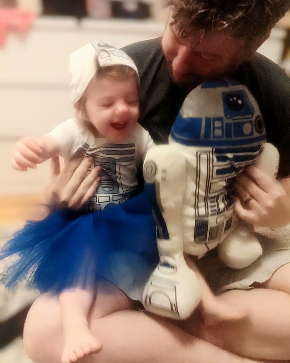 LilYellaLibrary's tweet photo. @MarkHamill WE R2 TODAY! this youngling is turning 2 wanted to say "hi" to one of her heroes.MTFBWY from Evie Bee 🐝 https://t.co/CIy8vHINJ6
