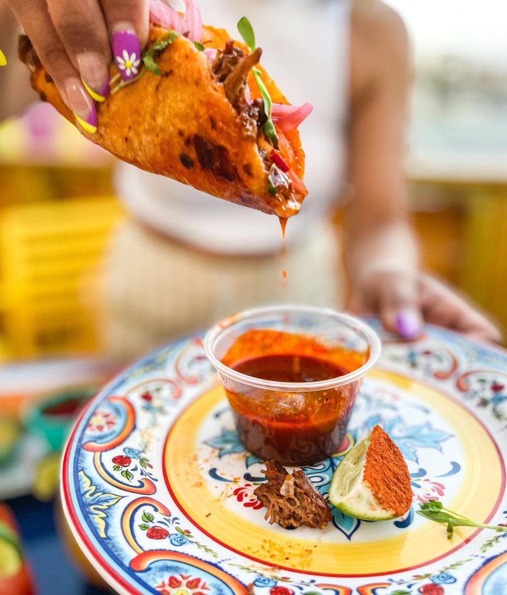 YPHoustonTX's tweet photo. Mexican and Arabic Fusion Restaurant in Houston

Tres

212 Westheimer Rd, Houston, TX 77006

📷 Via IG: vanessas_adventures_ https://t.co/5BTCeiNk7l
