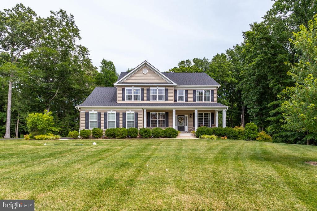 DianaDivver320's tweet photo. This 5 BED home won't last long! Ping me for details or a showing. #realestate  https://t.co/wuTGB0ZS70 https://t.co/gjeXNrexfS