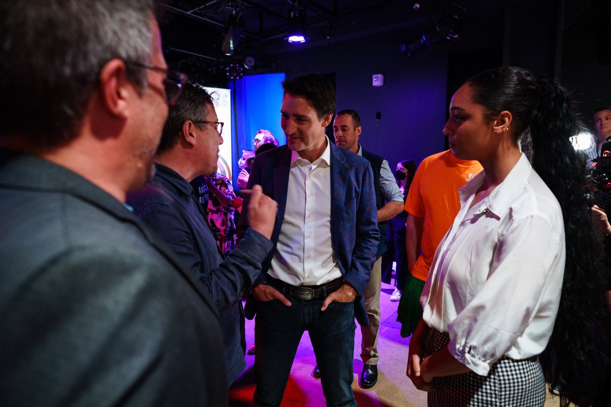 Justin Trudeau tweet media