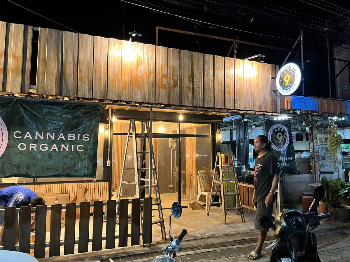 thianchote's tweet photo. #kohsamui #หน้าทอน #ท่าเทียบเรือ
#Happy9CANNABIS  #สิงโต #DRAGONog https://t.co/rVlj8GU8LL